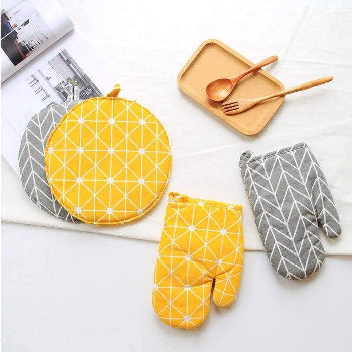 Cute Non - Slip Kitchen Gloves - Yellow & Gray Cotton Nordic Design for Baking, BBQ, Microwave, and Oven Use" - CLICK TIK